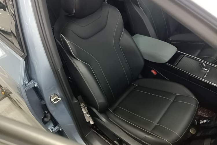 Used Volkswagen ID.4 X 2023 Upgraded Model Pure Intelligent Enjoyment Version Right Front Seat