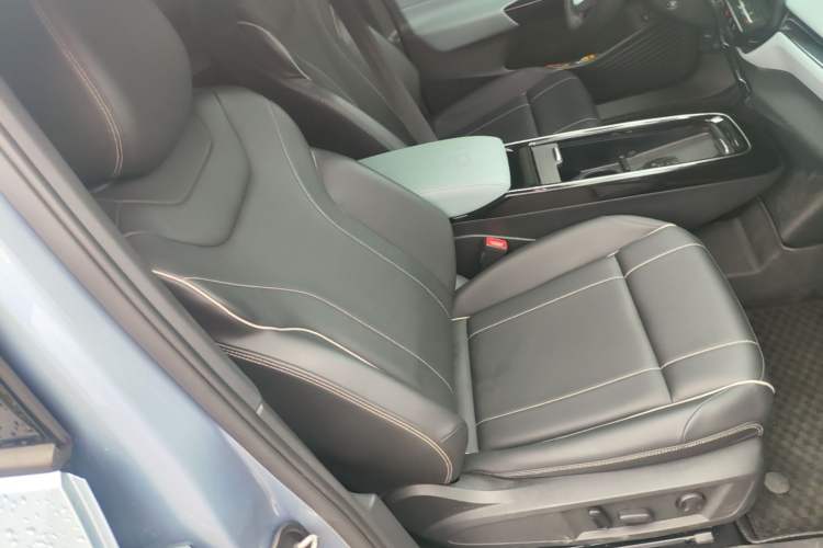 Used Volkswagen ID.4 X 2023 Pure Smart Edition Right Front Seat