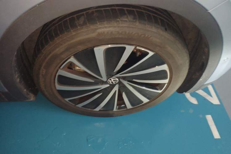 Used Volkswagen ID.4 X 2023 Ultra-Intelligent Long-Range Version Right Front Wheel Hub