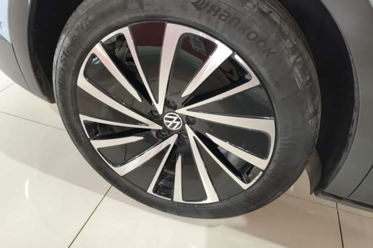 Used Volkswagen ID.4 X 2023 Ultra-Intelligent Long-Range Version Right Rear Wheel Hub