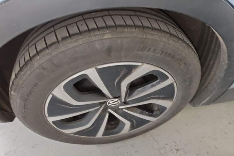 Used Volkswagen ID.4 X 2023 Pure Smart Edition Right Rear Wheel Hub