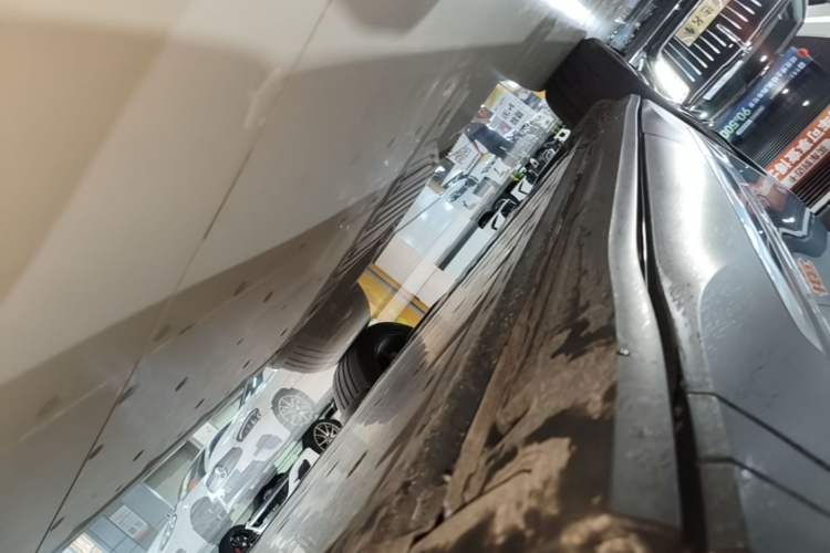 Used Volkswagen ID.4 X 2023 Ultra-Intelligent Long-Range Version Right Side Sill