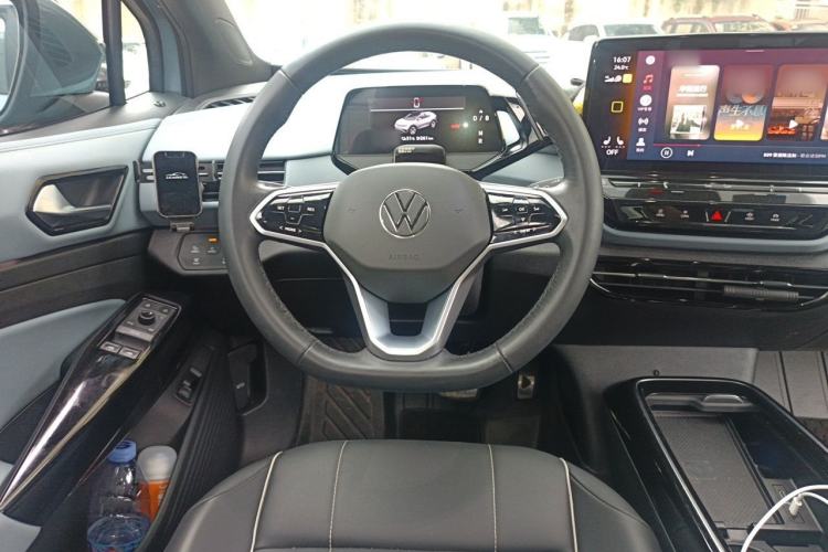 Used Volkswagen ID.4 X 2023 Pure Long-Range Version Steering Wheel