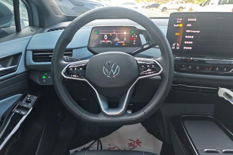 Used Volkswagen ID.4 X 2023 Pure Long-Range Version Steering Wheel