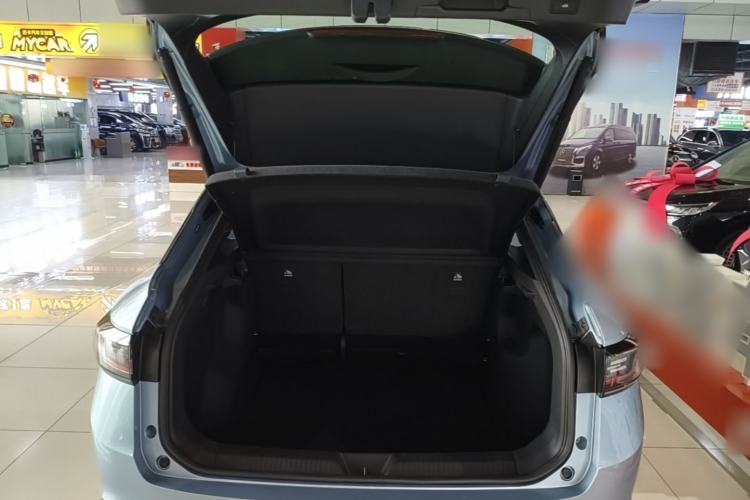 Used Volkswagen ID.4 X 2023 Ultra-Intelligent Long-Range Version Trunk