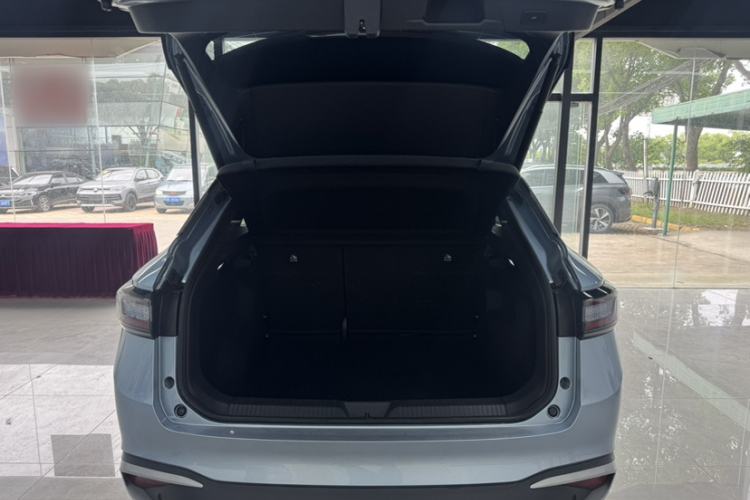Used Volkswagen ID.4 X 2023 Pure Smart Edition Trunk