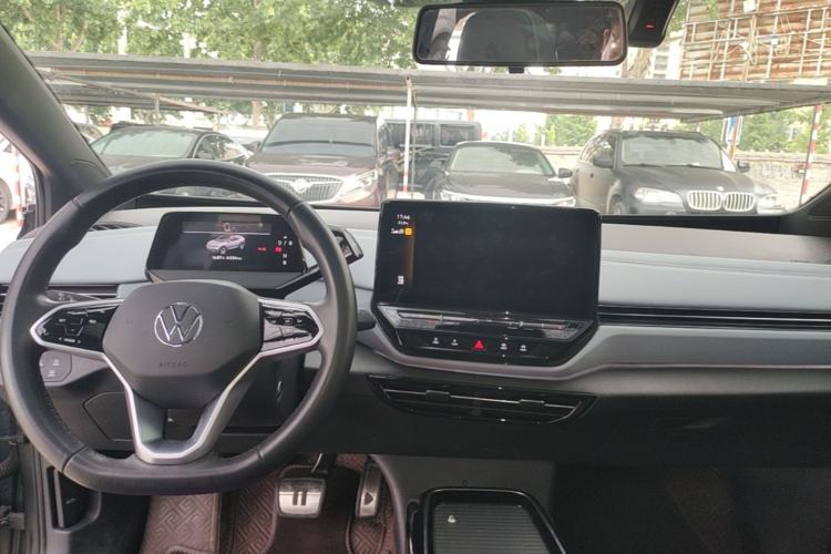 Used Volkswagen ID.4 X 2023 Pure Smart Edition Center Console