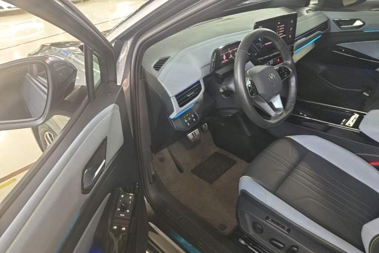 Used Volkswagen ID.4 X 2023 Smart Enjoyment Long-Range Version Driver Seat