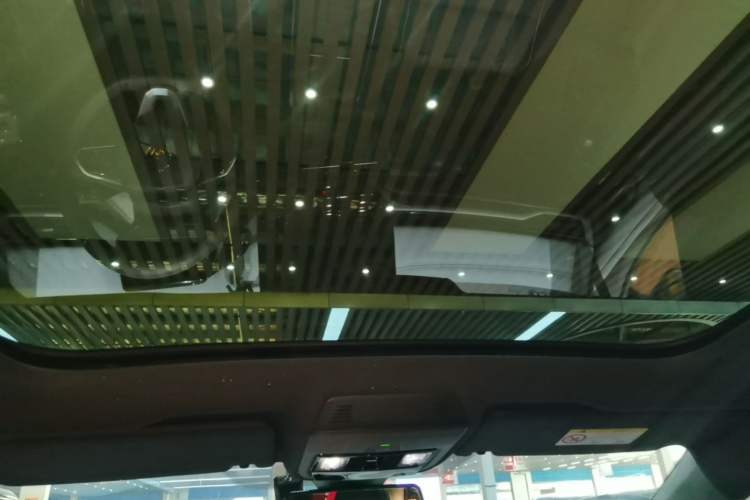 Used Volkswagen ID.4 X 2023 Pure Smart Edition Headliner