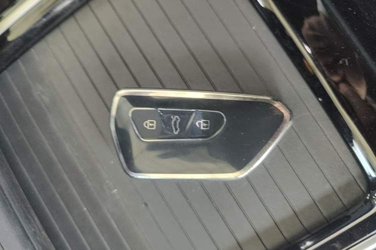 Used Volkswagen ID.4 X 2023 Pure Smart Edition Interior 1