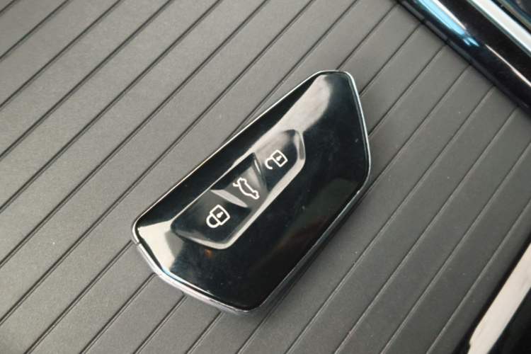 Used Volkswagen ID.4 X 2023 Upgraded Model Pure Long-Range Version Interior 1