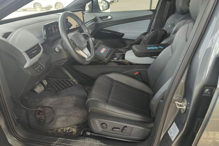 Used Volkswagen ID.4 X 2023 Pure Smart Edition Left Front Seat