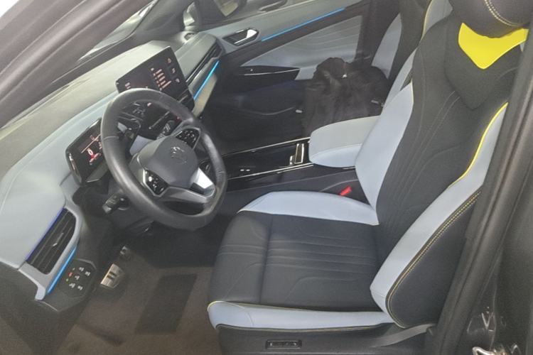 Used Volkswagen ID.4 X 2023 Smart Enjoyment Long-Range Version Left Front Seat