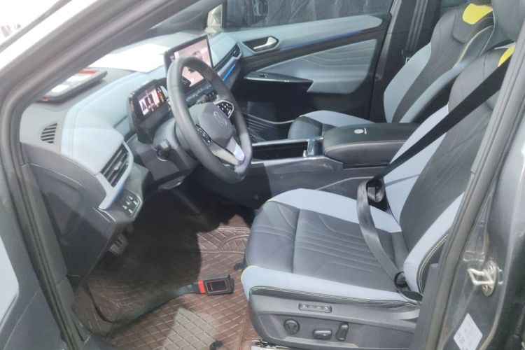 Used Volkswagen ID.4 X 2023 Pure Long-Range Version Left Front Seat