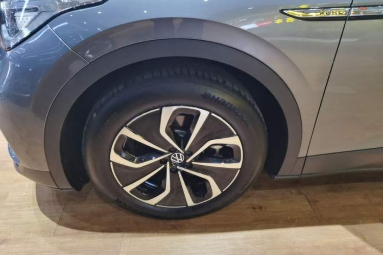 Used Volkswagen ID.4 X 2023 Pure Smart Edition Left Front Wheel Hub