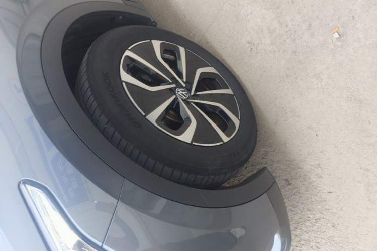 Used Volkswagen ID.4 X 2023 Pure Smart Edition Left Front Wheel Hub