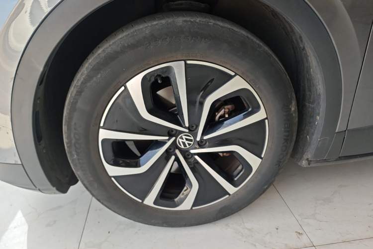 Used Volkswagen ID.4 X 2023 Pure Smart Edition Left Front Wheel Hub