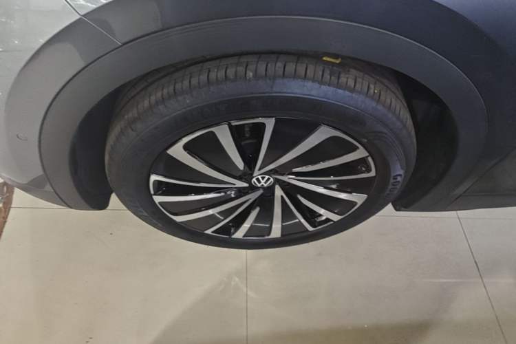 Used Volkswagen ID.4 X 2023 Smart Enjoyment Long-Range Version Left Front Wheel Hub