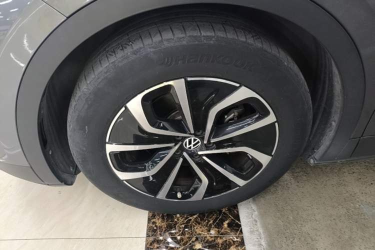 Used Volkswagen ID.4 X 2023 Pure Smart Edition Left Front Wheel Hub