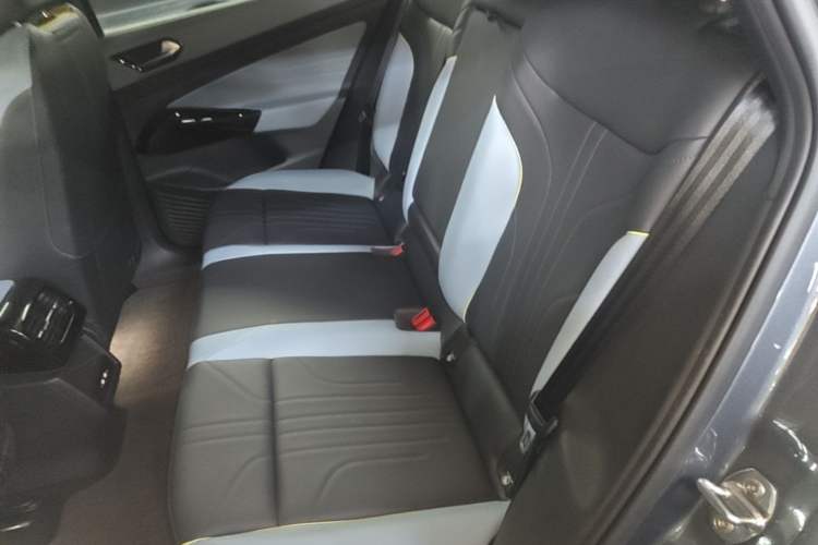 Used Volkswagen ID.4 X 2023 Smart Enjoyment Long-Range Version Left Rear Seat