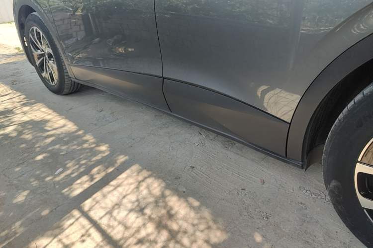 Used Volkswagen ID.4 X 2023 Pure Smart Edition Left Side Sill