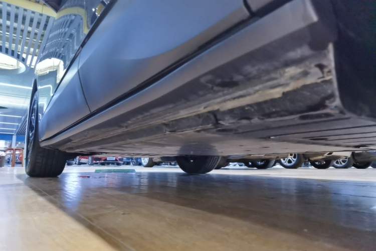 Used Volkswagen ID.4 X 2023 Pure Smart Edition Left Side Sill