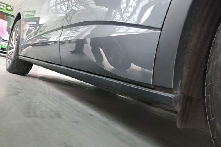 Used Volkswagen ID.4 X 2023 Upgraded Model Ultra-Long Range Version Left Side Sill