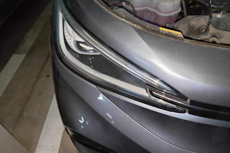 Used Volkswagen ID.4 X 2023 Ultra-Intelligent Long-Range Version Right Front Headlight