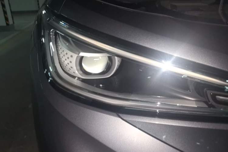 Used Volkswagen ID.4 X 2023 Upgraded Model Pure Intelligent Enjoyment Version Right Front Headlight
