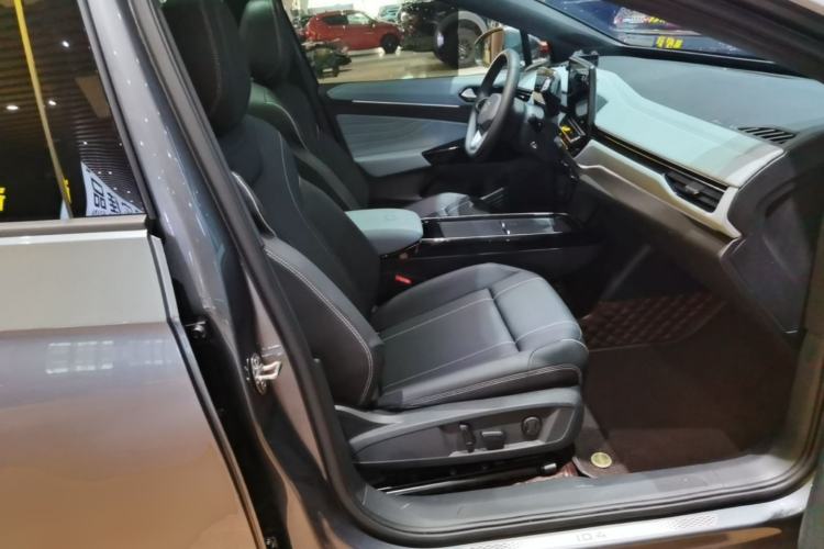 Used Volkswagen ID.4 X 2023 Pure Smart Edition Right Front Seat