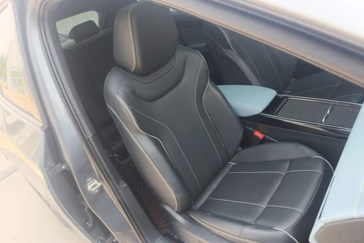 Used Volkswagen ID.4 X 2023 Pure Smart Edition Right Front Seat