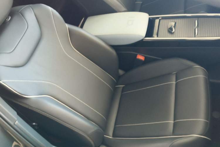 Used Volkswagen ID.4 X 2023 Upgraded Model Pure Long-Range Version Right Front Seat