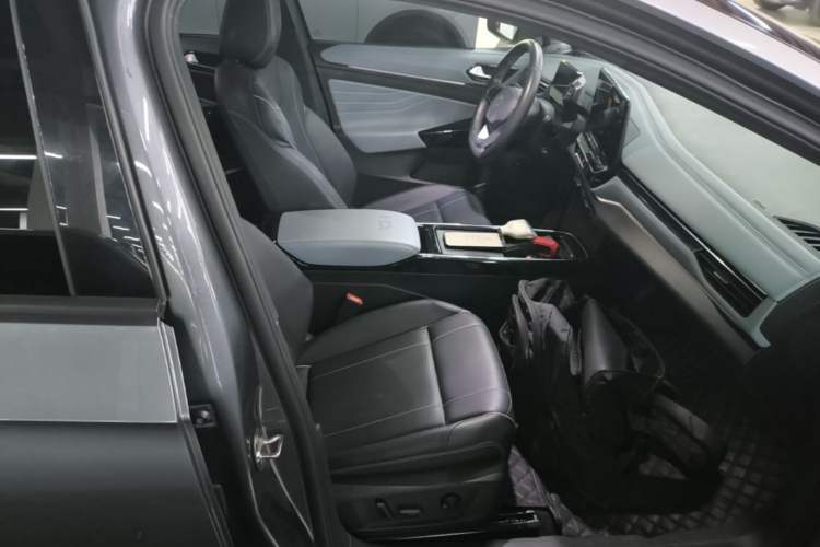 Used Volkswagen ID.4 X 2023 Pure Smart Edition Right Front Seat