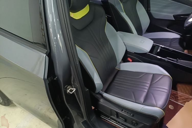 Used Volkswagen ID.4 X 2023 Upgraded Model Ultra-Long Range Version Right Front Seat
