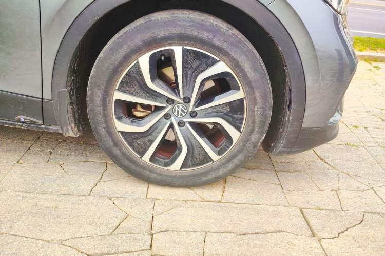 Used Volkswagen ID.4 X 2023 Pure Smart Edition Right Front Wheel Hub