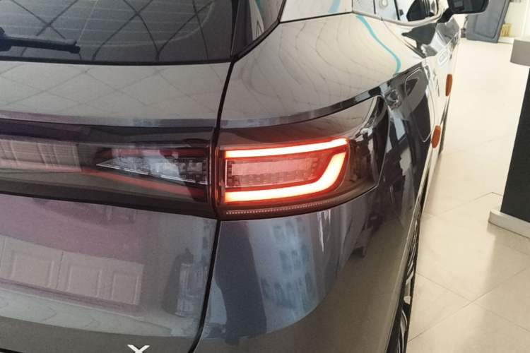 Used Volkswagen ID.4 X 2023 Upgraded Model Pure Long-Range Version Right Rear Taillight