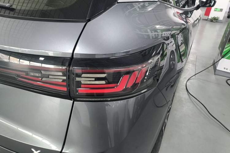 Used Volkswagen ID.4 X 2023 Upgraded Model Ultra-Long Range Version Right Rear Taillight