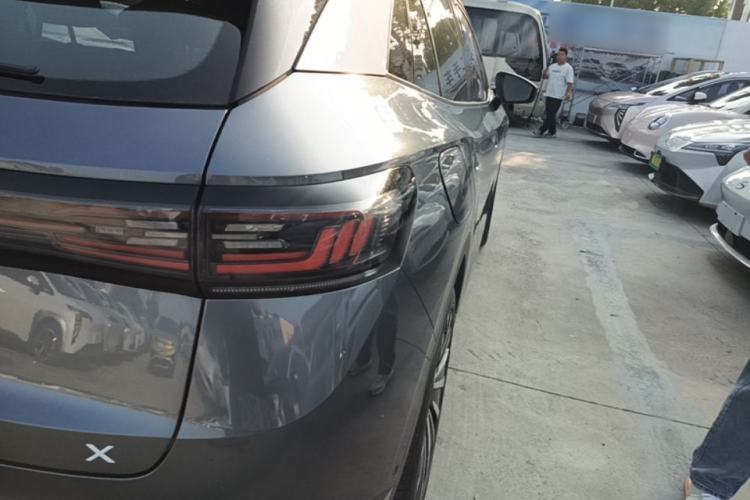 Used Volkswagen ID.4 X 2023 Ultra-Intelligent Long-Range Version Right Rear Taillight