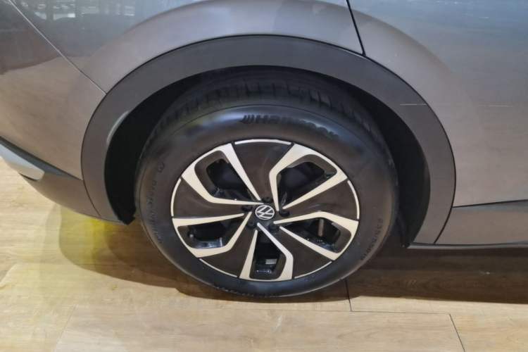 Used Volkswagen ID.4 X 2023 Pure Smart Edition Right Rear Wheel Hub