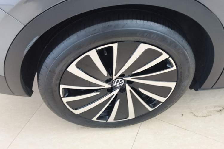 Used Volkswagen ID.4 X 2023 Upgraded Model Pure Long-Range Version Right Rear Wheel Hub