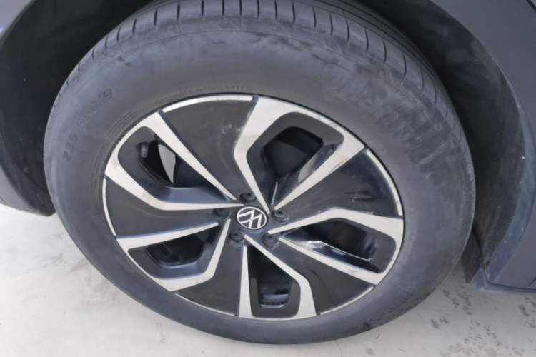 Used Volkswagen ID.4 X 2023 Pure Smart Edition Right Rear Wheel Hub