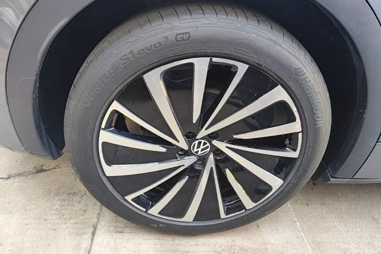Used Volkswagen ID.4 X 2023 Upgraded Model Ultra-Long Range Version Right Rear Wheel Hub