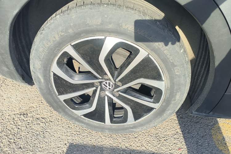 Used Volkswagen ID.4 X 2023 Ultra-Intelligent Long-Range Version Right Rear Wheel Hub