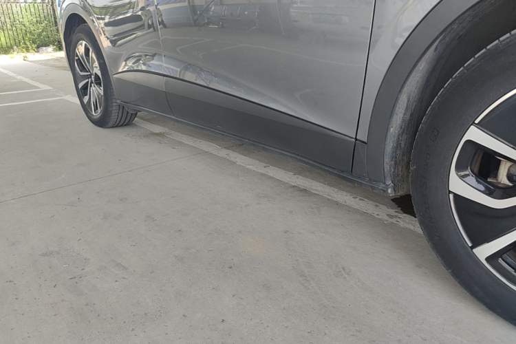 Used Volkswagen ID.4 X 2023 Pure Smart Edition Right Side Sill