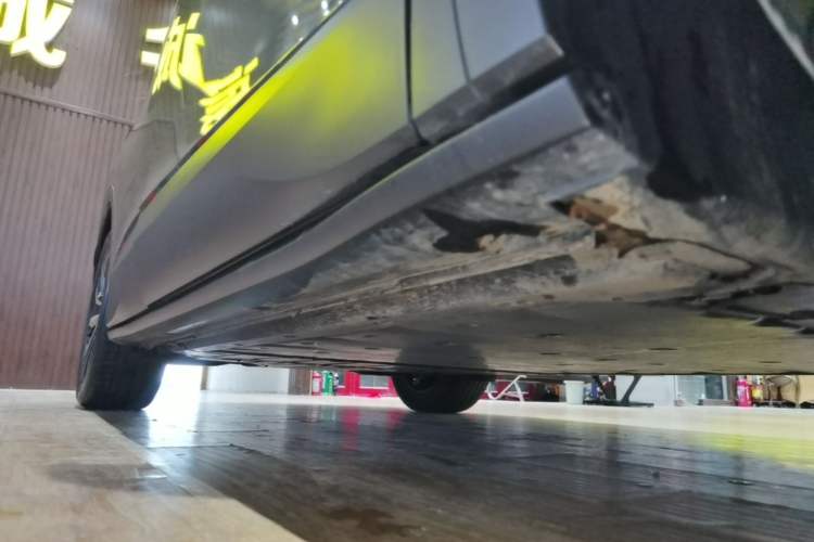 Used Volkswagen ID.4 X 2023 Pure Smart Edition Right Side Sill