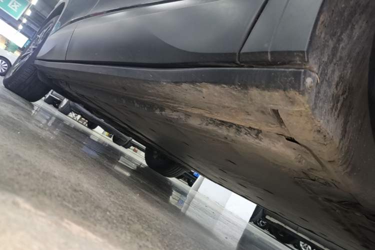 Used Volkswagen ID.4 X 2023 Pure Smart Edition Right Side Sill