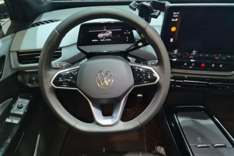 Used Volkswagen ID.4 X 2023 Pure Smart Edition Steering Wheel