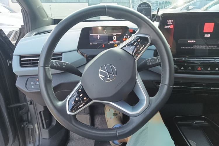 Used Volkswagen ID.4 X 2023 Ultra-Intelligent Long-Range Version Steering Wheel