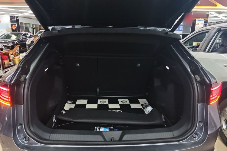 Used Volkswagen ID.4 X 2023 Smart Enjoyment Long-Range Version Trunk