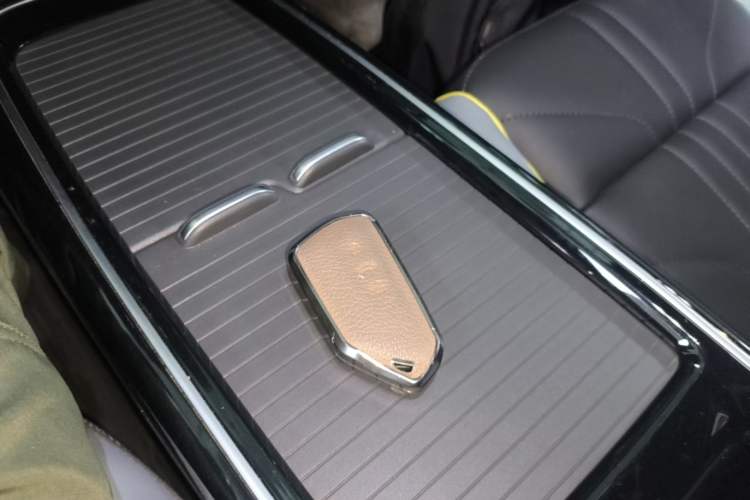 Used Volkswagen ID.4 X 2023 Upgraded Model Ultra-Long Range Version Vehicle Key